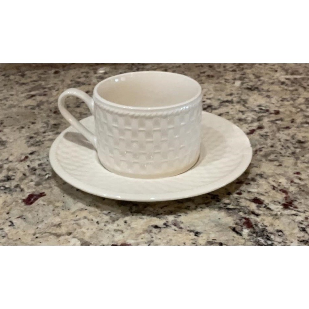 6pc Oneida Gourmet Collection Coffee Tea Cups w/Saucers White Basket Weave EC